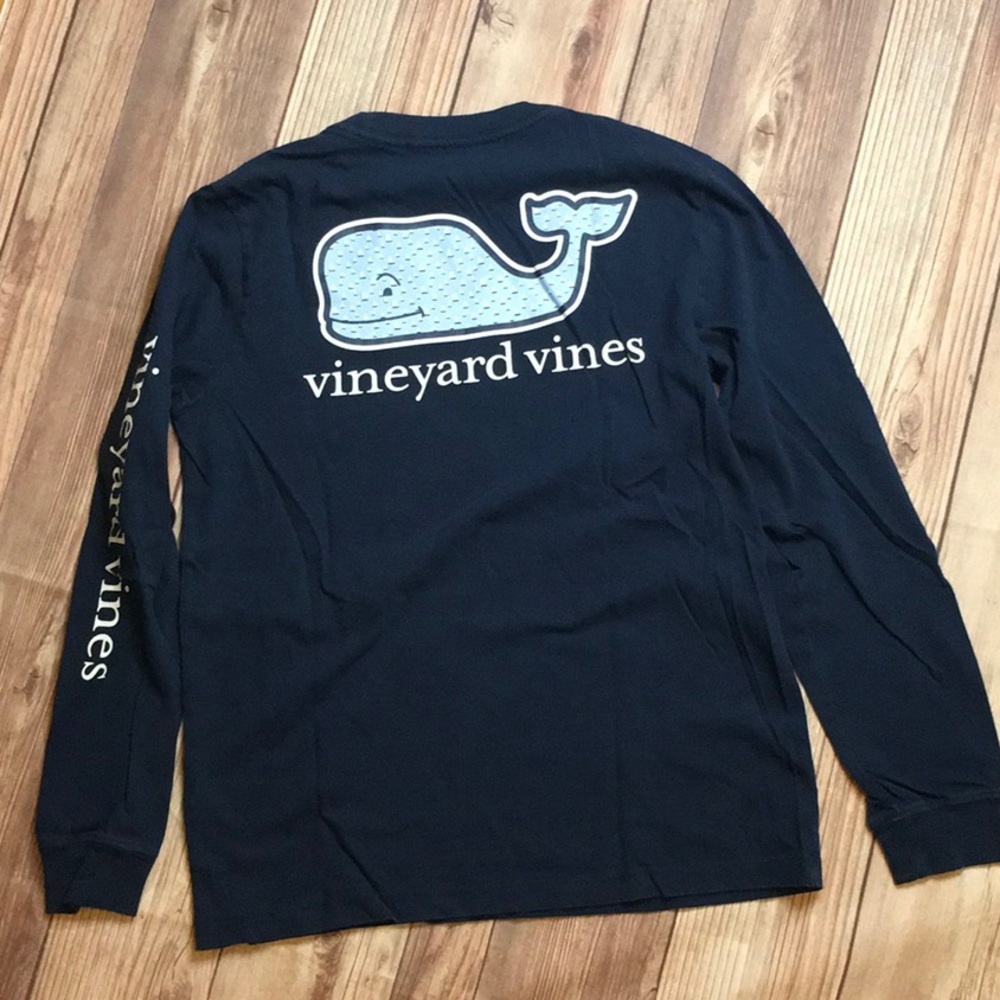 Vineyard Vines Whale Long Sleeve Tee Shirt in Navy, Light Blue and White